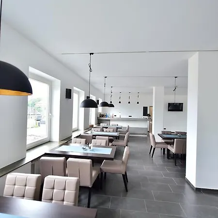 Hotel Gt3 Sportliche Honerath